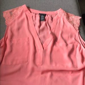 DON’T MISS OUT!! LIKE NEW!!! Torrid 00 Tee Shirt